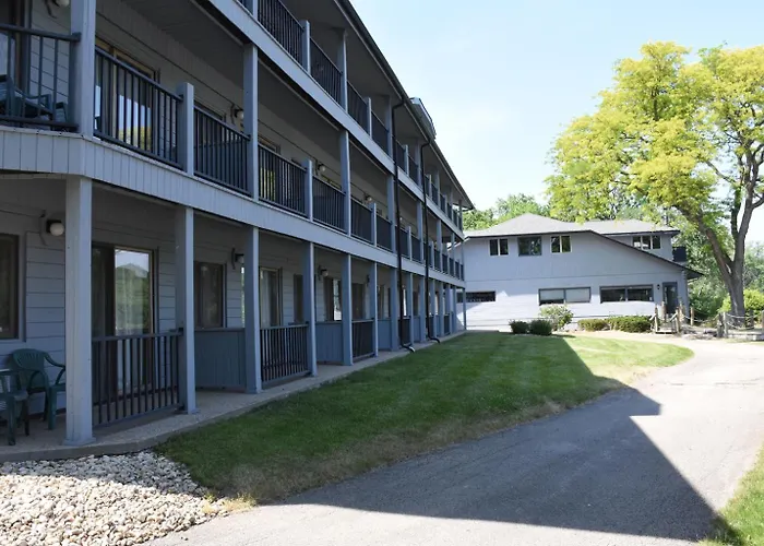 Paddle Wheel Inn